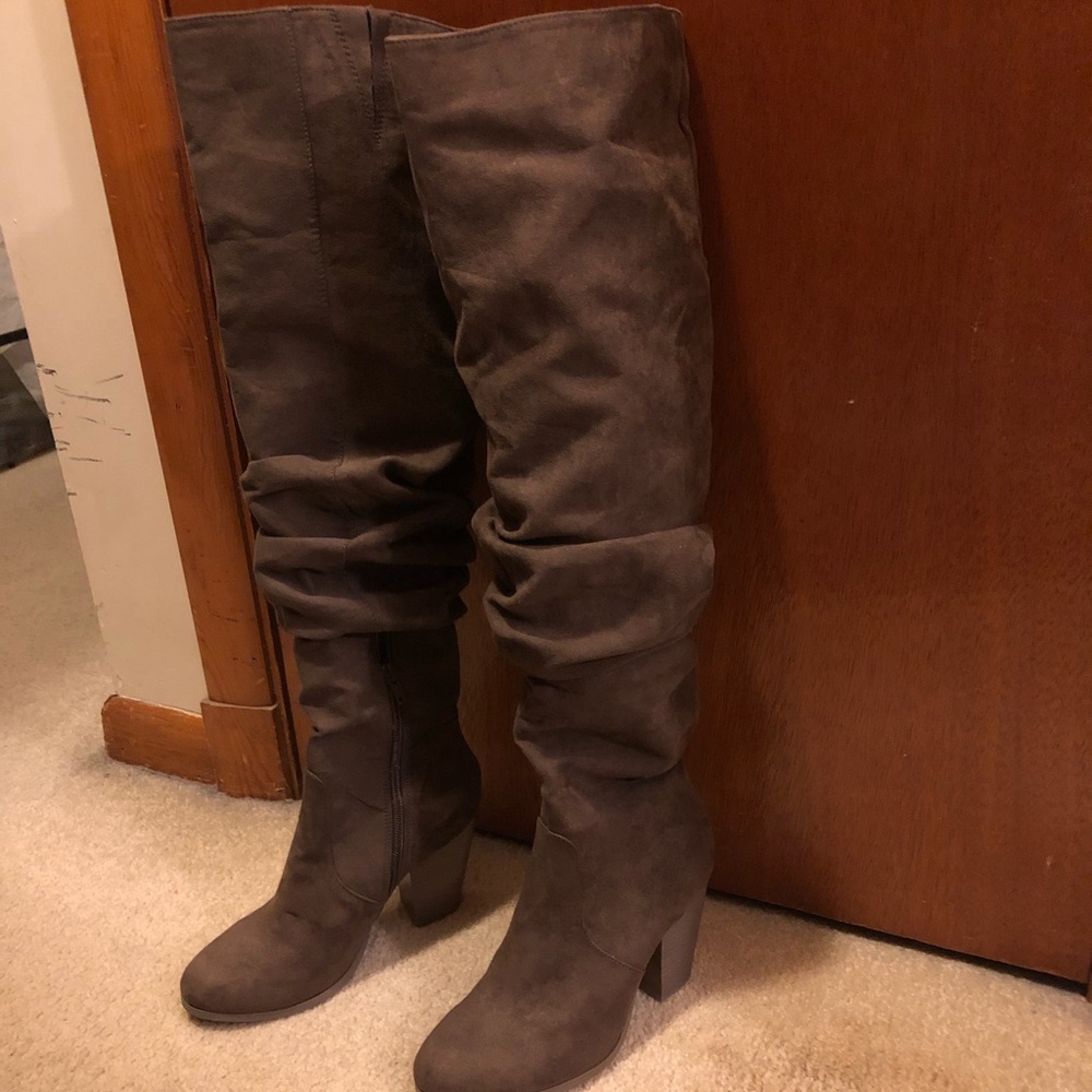SOLD! Carlos by Carlos Santana Knee-high boots